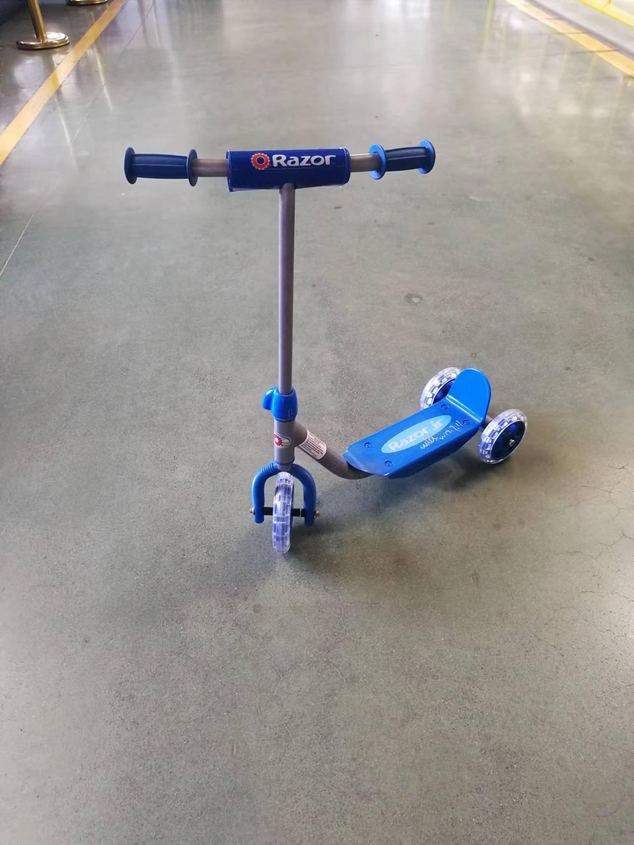 儿童滑板车