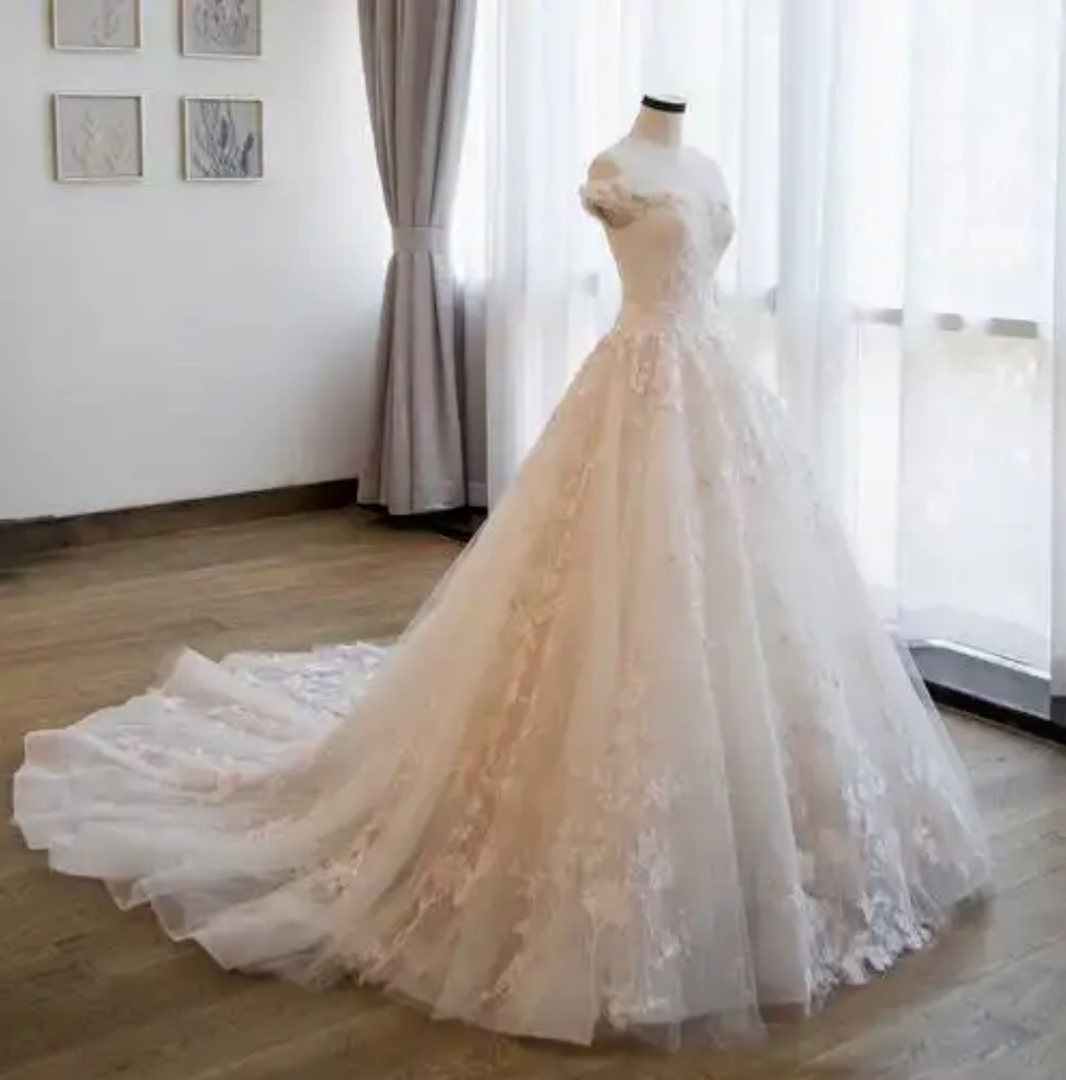 Wedding dresses and women's formal attire