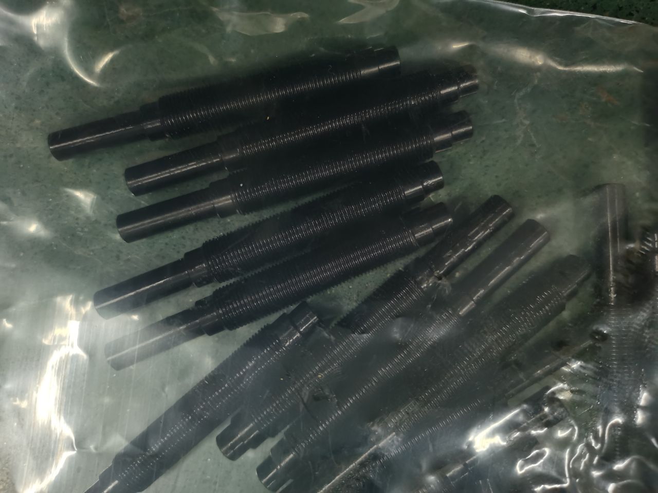 滚珠丝杆