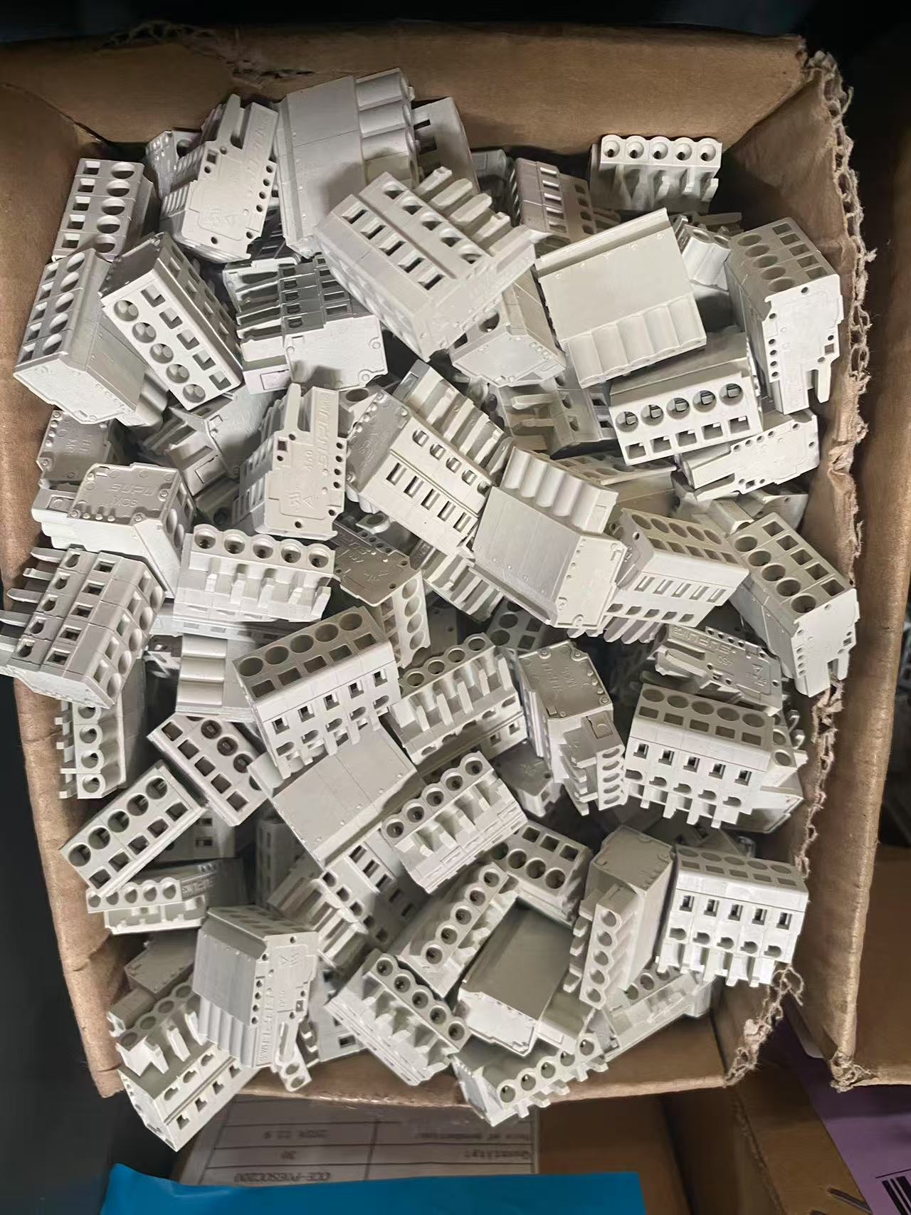 接线端子