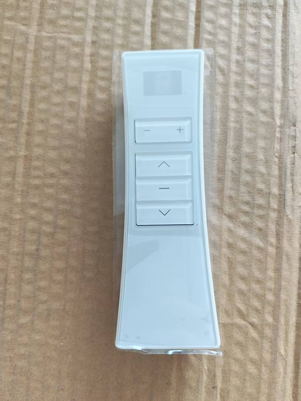 遥控器（不含电池）