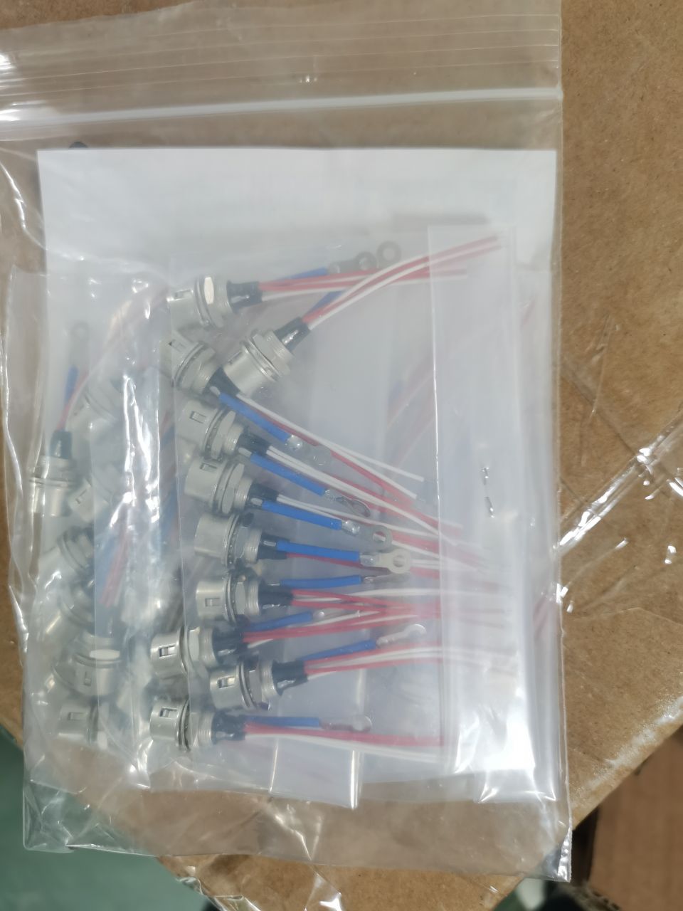 检测接线端子