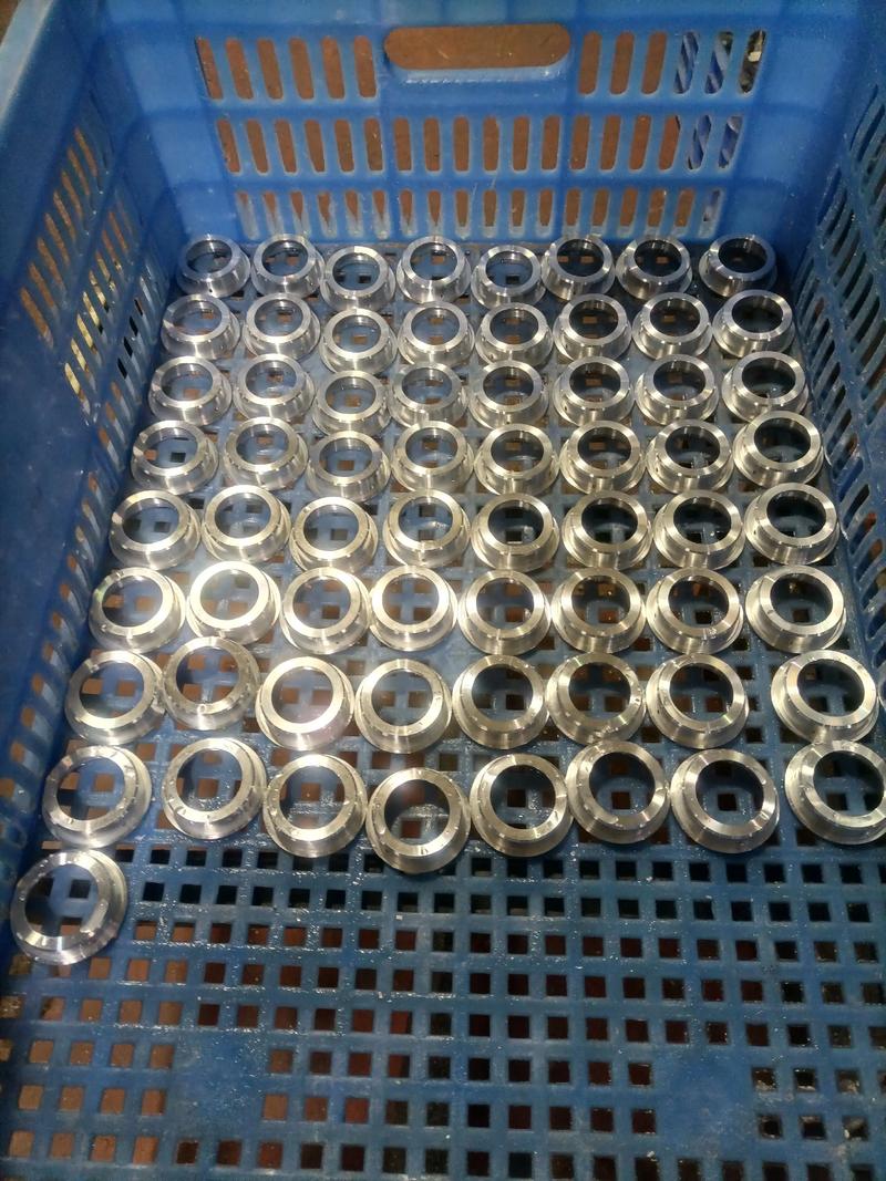 金属零件