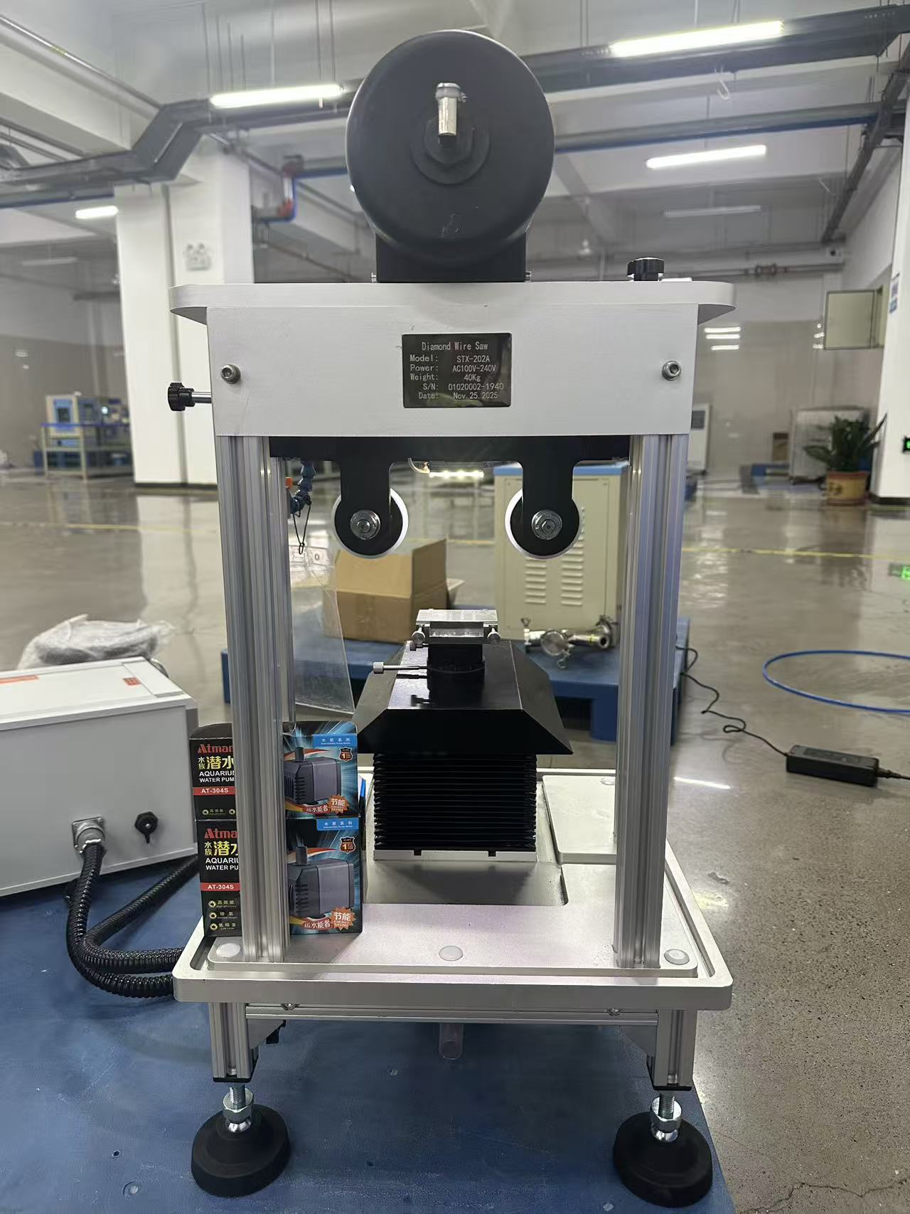 金刚石线切割机